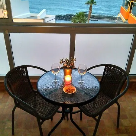 Apartamento Marianne A Pie De Playa شقة *
